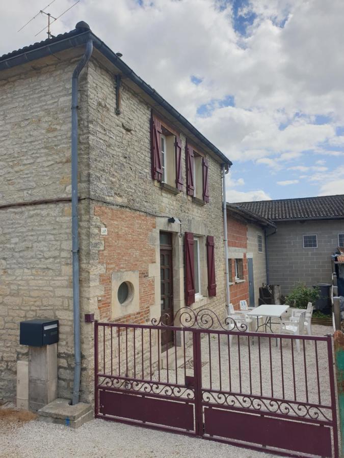 Gite Au Village Du Domaine Le Colombier Dienville 外观 照片